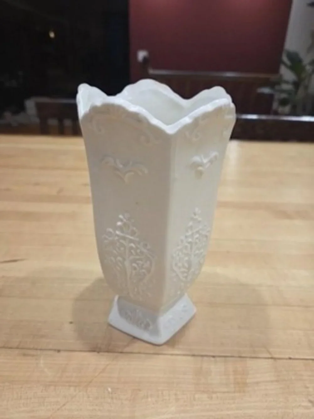 Vintage White Ceramic Porcelain Vase Urn Scalloped Rim Embossed Design